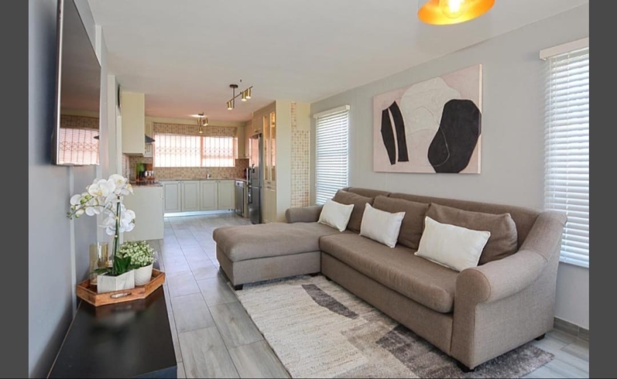 To Let 2 Bedroom Property for Rent in Beachfront Western Cape